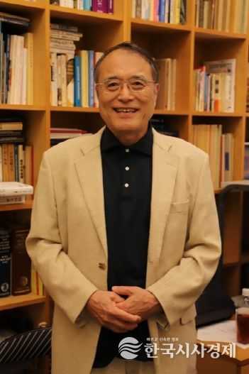 Misao Sasaki 아태이론물리센터 신임 소장