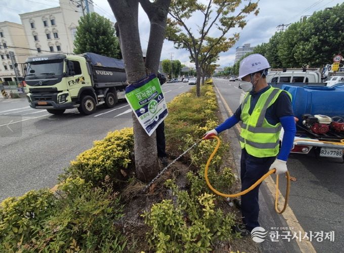 포항시는 긴급 관수대책을 마련하고 비상관수작업을 실시하고 있다.