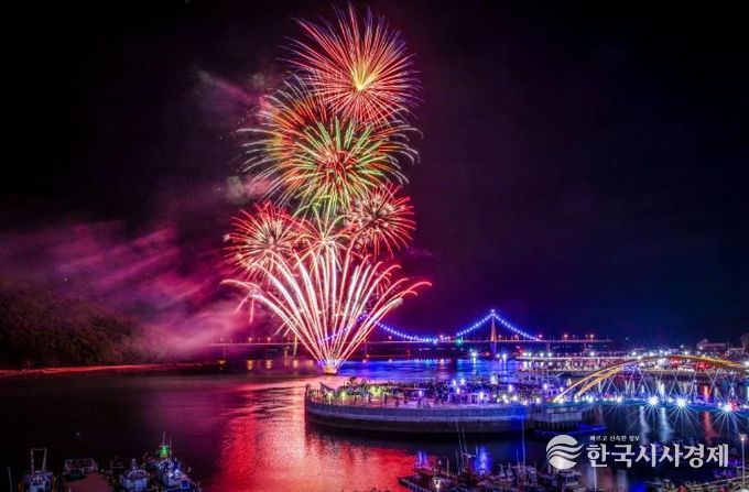 고흥군, 설 연휴 맞이 특별 여행 코스 제안 (1) - 녹동항 불꽃쇼