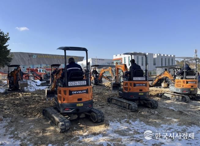 괴산군, 소형농기계(3톤미만 굴삭기ㆍ지게차) 조종면허 교육 성료