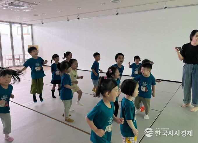 유아교육기관 대상 1일 도서관 체험학습