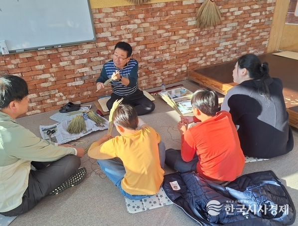 순천만 갈대빗자루 체험 운영, 복을 담아가는 특별한 시간