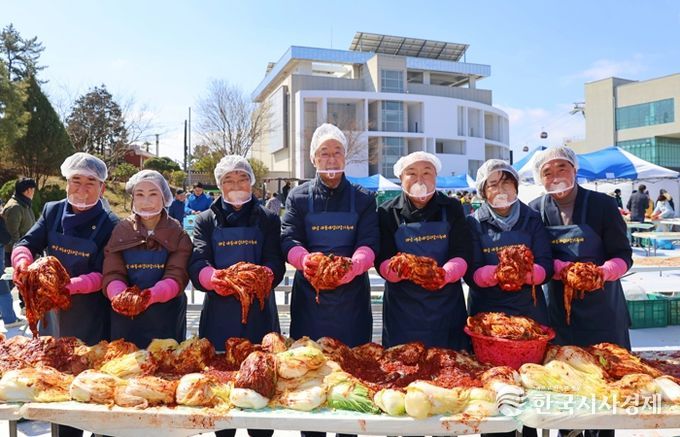 해남군 7일 새봄 새김치담기 축제, 해남특산물 겨울배추로 봄 김장 이색행사 눈길