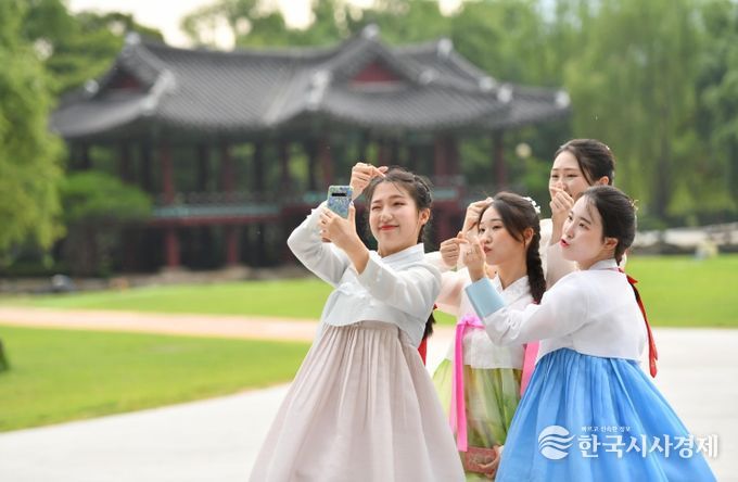 광한루원 ‘한복 인생샷’더 편하게...
