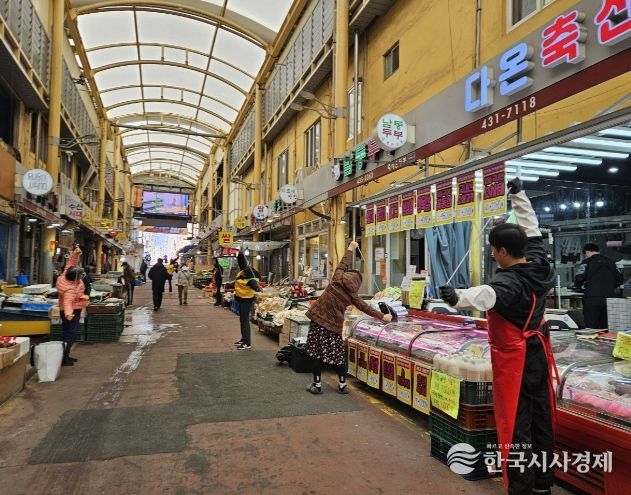 전통시장 상인 건강증진을 위한 찾아가는 건강관리 운영