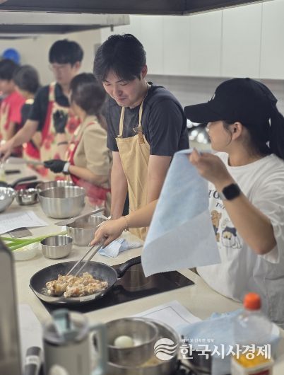 2025년 1인 가구 지원 프로그램(요리) 교육 모습