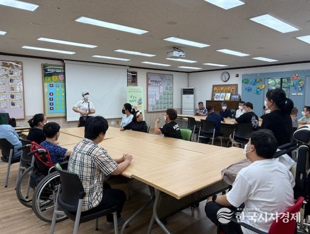 찾아가는 취약계층 독서문화프로그램 운영