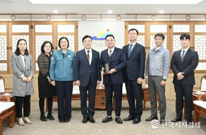 ㈜제이아이푸드 감사패 전달 모습